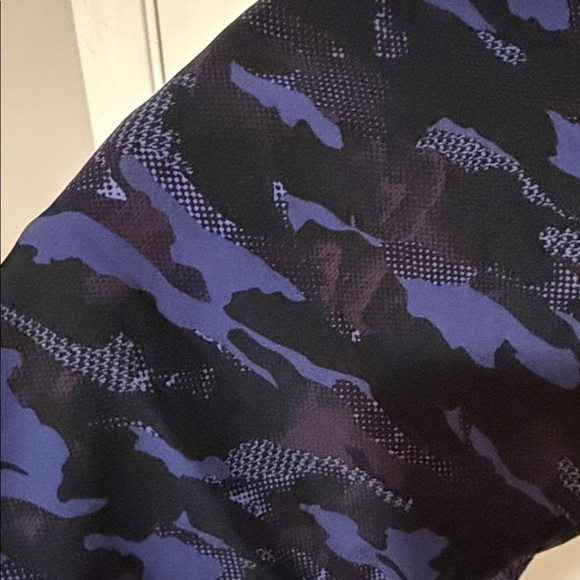 Lululemon Sculpt Tank Mini Hounds Camo Emperor Black/Grey Size M Workout - Picture 5 of 5